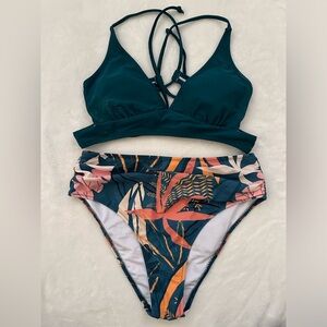 NWT CUPSHE Live Life on the Beach Bikini